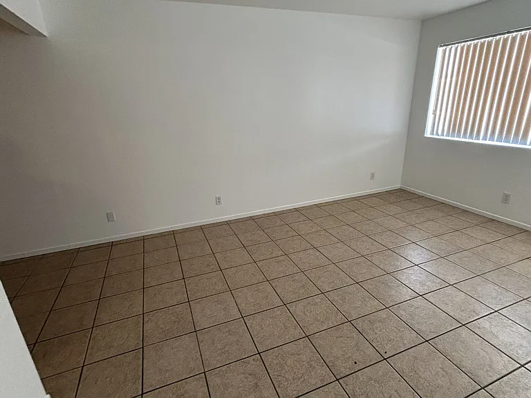 1345 E Navajo Dr. — Photo 4