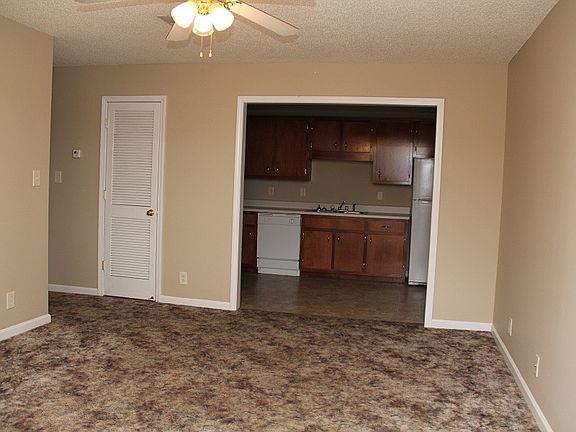 4th image of 2841 Cobalt Dr