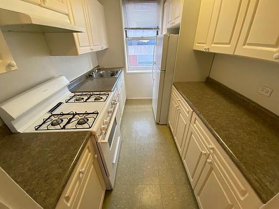 3rd image of 2-35 Barker Ave #2