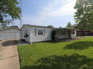 109 S Main St, Findlay, IL 62534