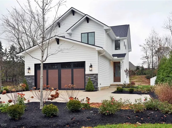 2451 Columbia Rd, Westlake, OH 44145