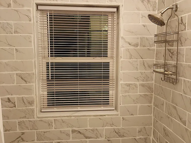 Bathroom - ceramic tile