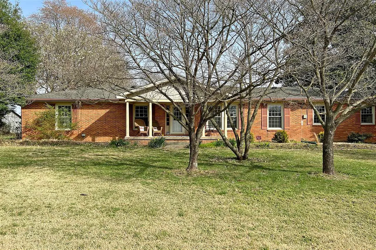 423 North St photo 1