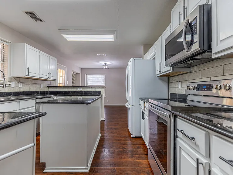 3604 Meade St — Photo 11