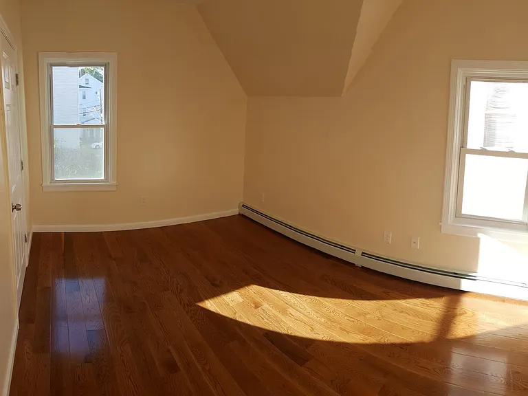 24 Frederick St — Photo 13