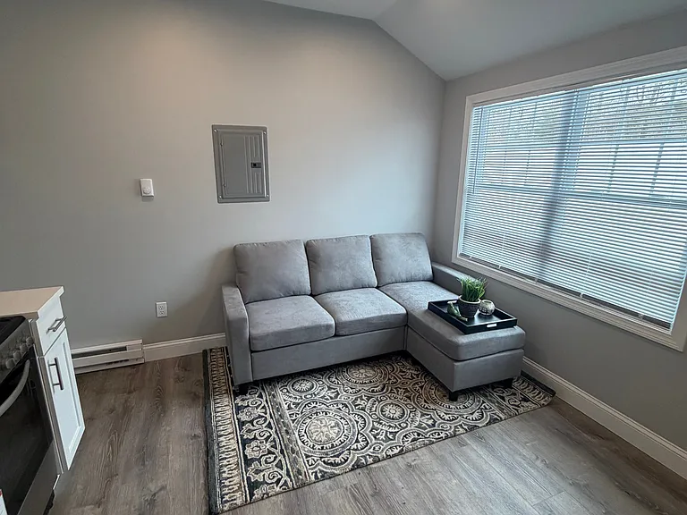 110 Lafayette Rd #15 — Photo 3