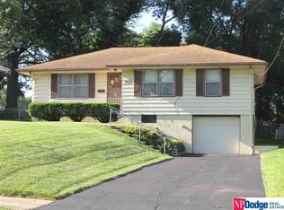 4523 Grover St, Omaha, NE 68106