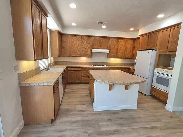 9835 Peters Ranch Way — Photo 10