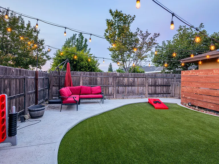 6519 N Mariposa St — Photo 3
