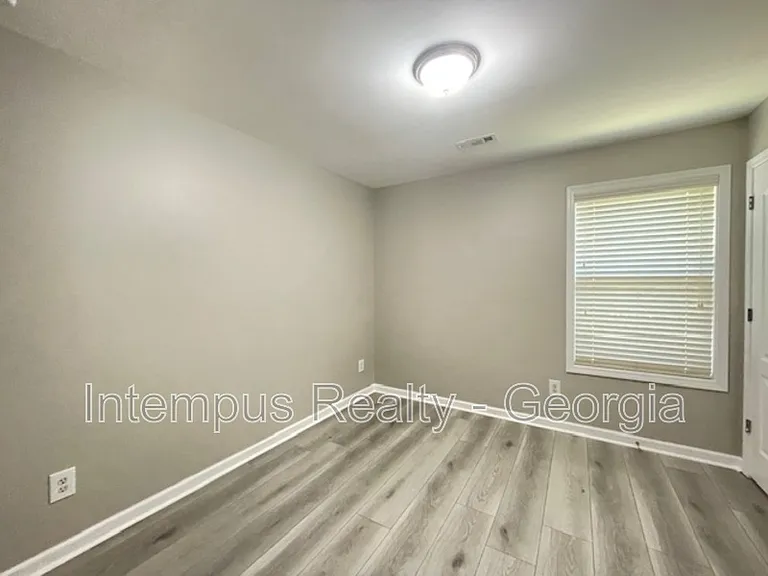 1180 Pepper Ln — Photo 12