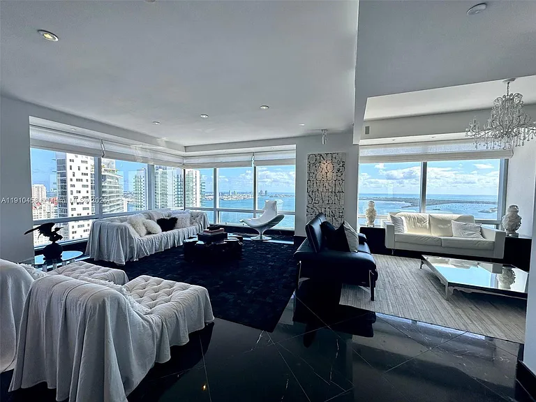 1425 Brickell Ave #42E — Photo 23
