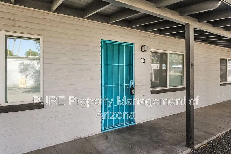 2 bed, 1.0 bath, 785 sqft, $1,150 — Photo 2