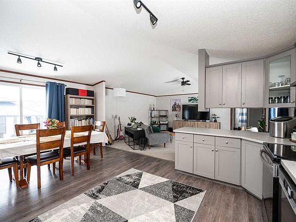 4th image of 5927 NE Willow Dr E