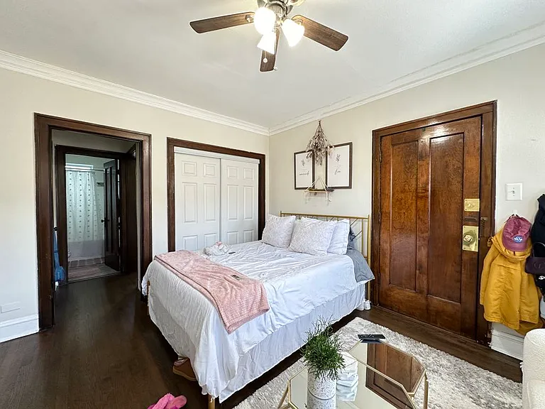 3819.5 N Greenview Ave #W4 — Photo 12
