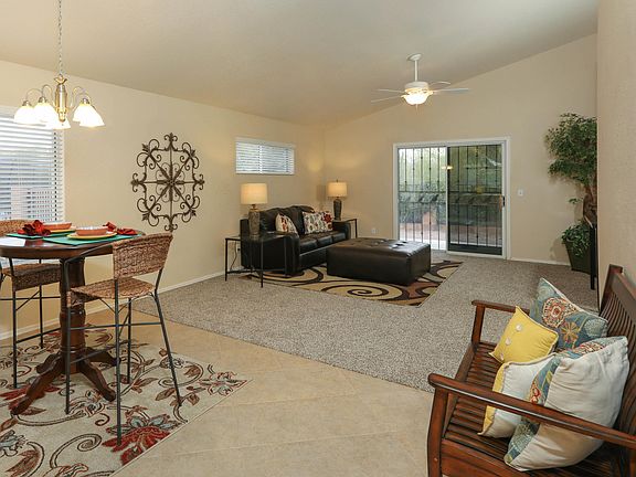 4th image of 8295 N Camino De La Viola