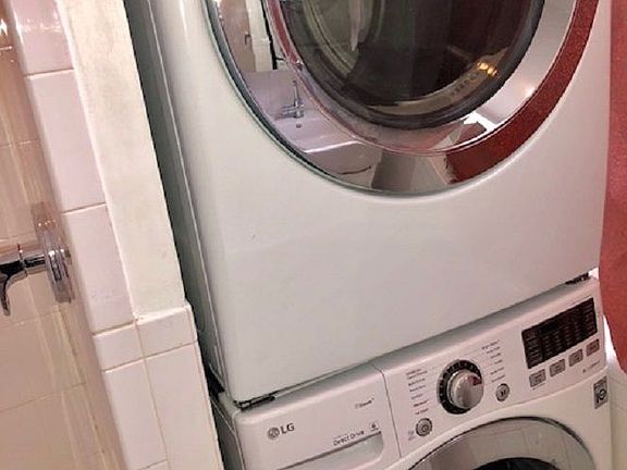 2nd image of 1587 2nd Ave APT 2