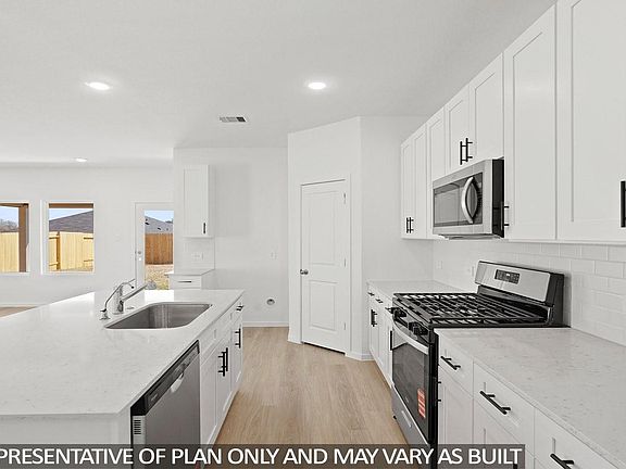 4th image of 27548 Evergreen Cone Ln