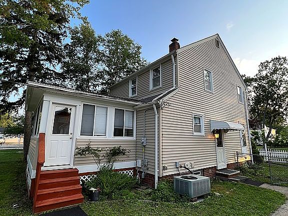 5th image of 6781 Parma Park Blvd #1