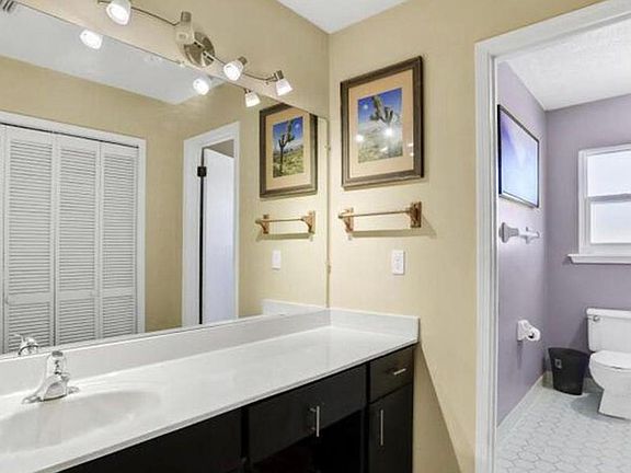 4th image of 10139 Geni Hill Cir N