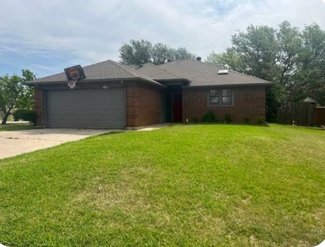 301 Birchwood Ln — Photo 1