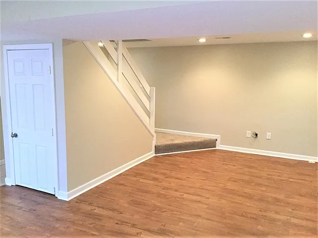 94 Fleming Dr — Photo 5