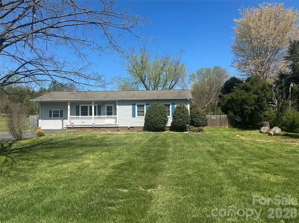 130 Fort Dobbs Rd, Statesville, NC 28625