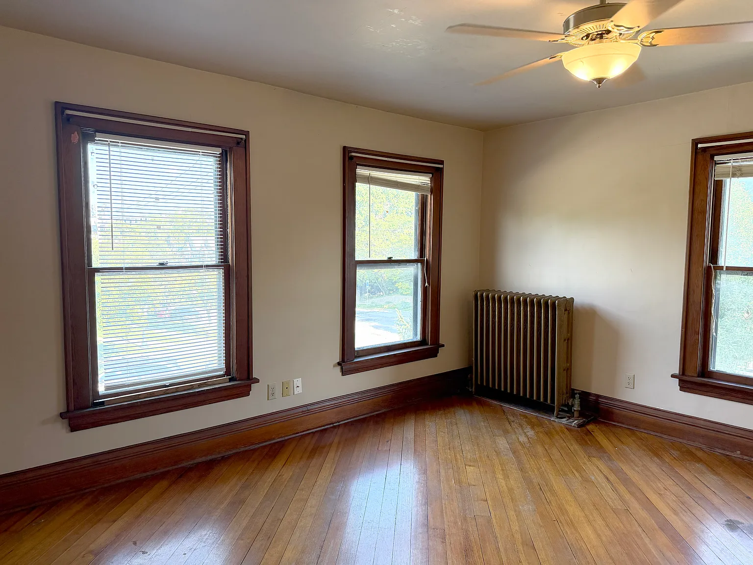 2 bed, 1000 sqft, $1,195 — Photo 3