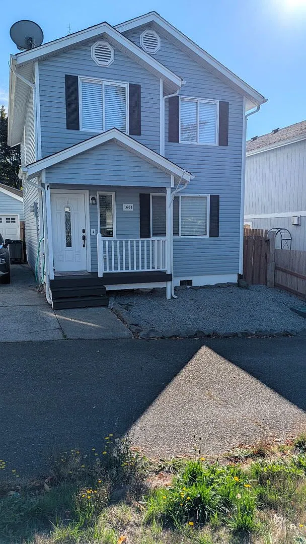 3 Bedroom 1.5 Bath located in West Bremerton! — Photo 1