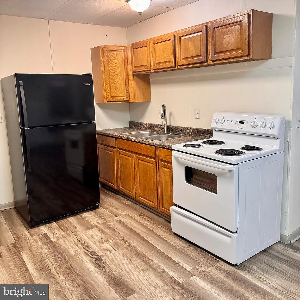 1 bed, 1000 sqft, $1,000 — Photo 2