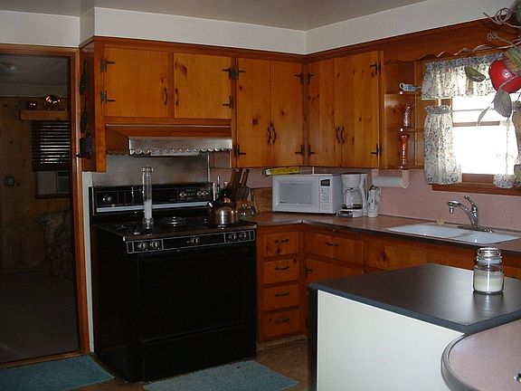 4th image of 14627 Allingham Ave