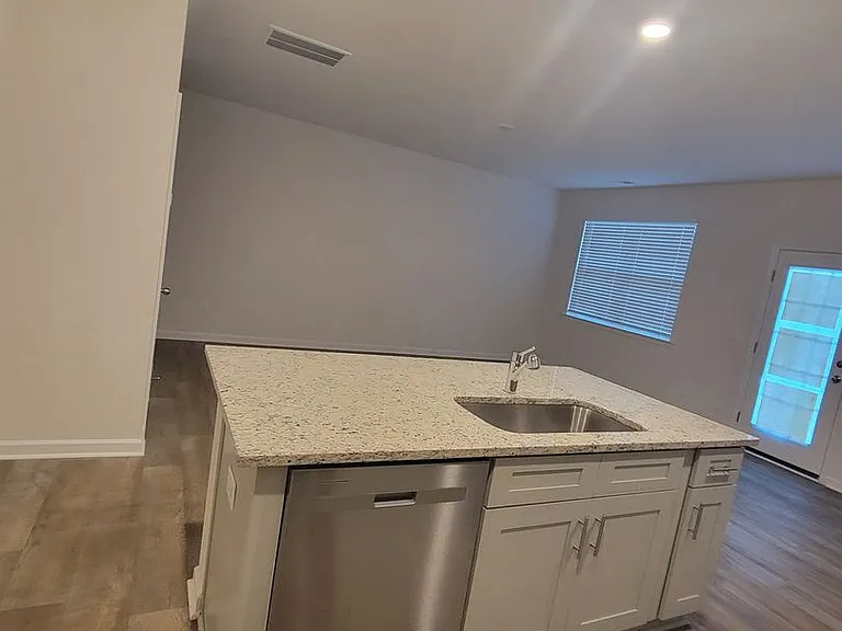 1325 Broholmer Ln — Photo 3