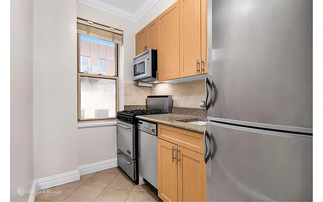 Rented by Douglas Elliman | media 9