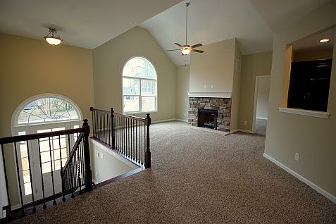 5th image of 20 Griffin Mill Dr