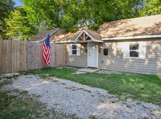 2106 W Thoman St, Springfield, MO 65803