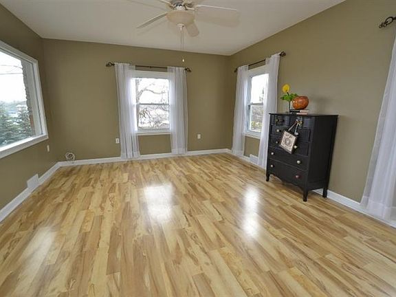 4th image of 804 Austin Dr