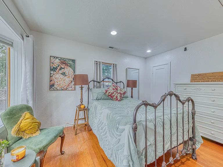 Soquel Dr — Photo 28
