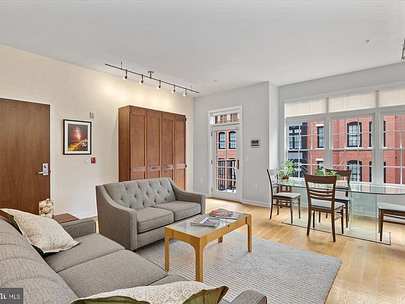 5th image of 1610 N Queen St #244
