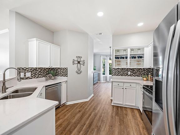 5th image of 3012 White Cloud Cir