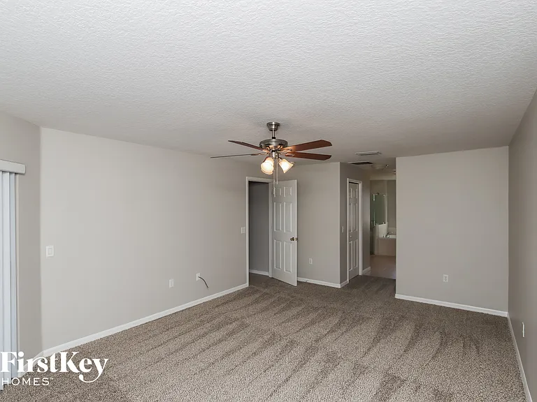 1347 Armory Dr NE — Photo 9