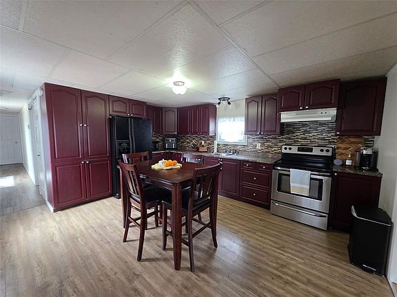 4th image of 3043 Walsh River Road