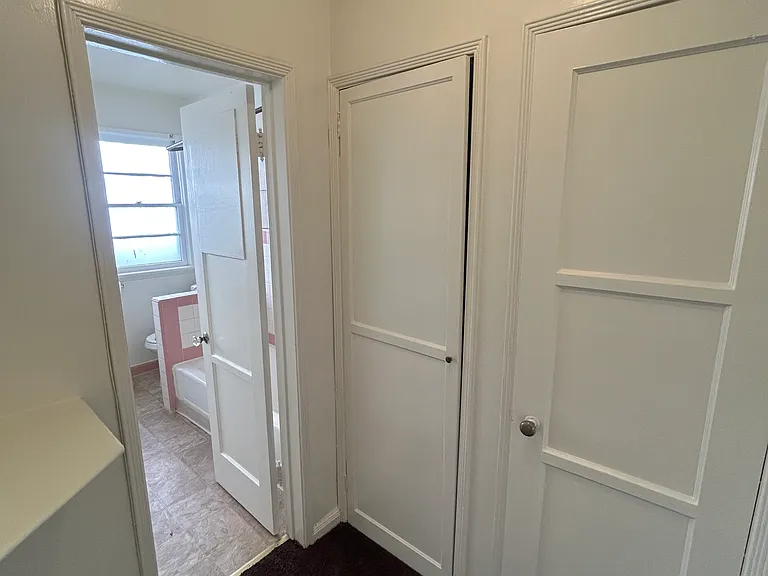 4251 S Degnan Blvd #3 — Photo 8