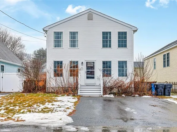 4 Plant St, Cumberland, RI 02864