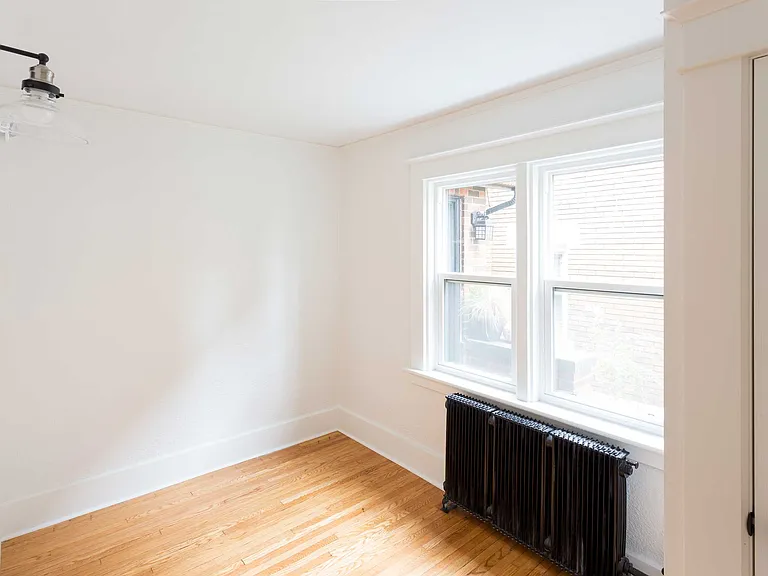 14 Severn Ave #401 — Photo 6