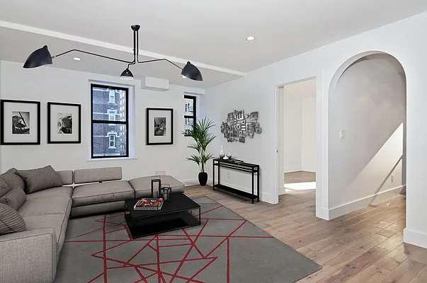 Rented by Bold New York | media 11