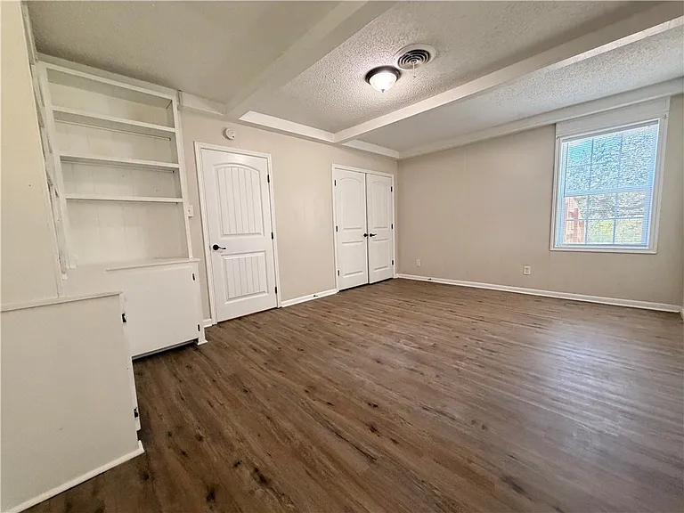 11150 Up River Rd — Photo 22