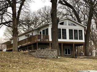 2401 Adams Ave, Spirit Lake, IA 51360