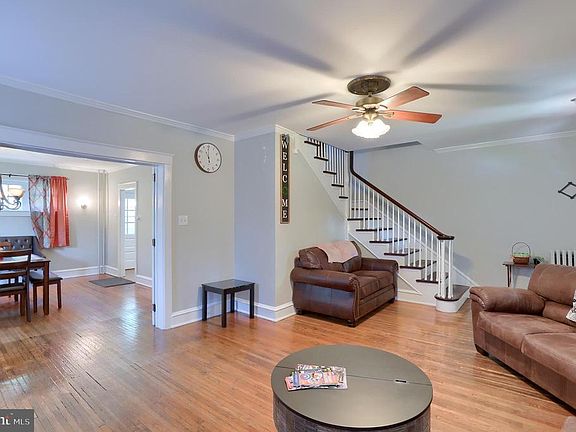 5th image of 18 Atkins Ave