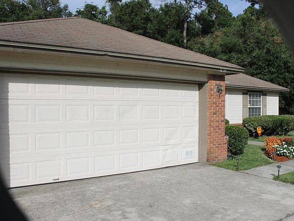 3rd image of 701 Summerwood Way