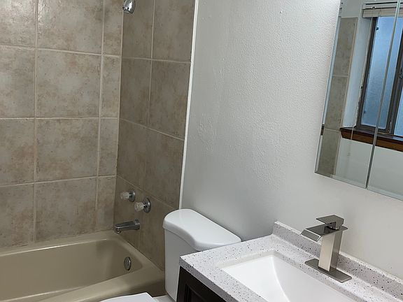 4th image of 1402 Maclovia St APT G
