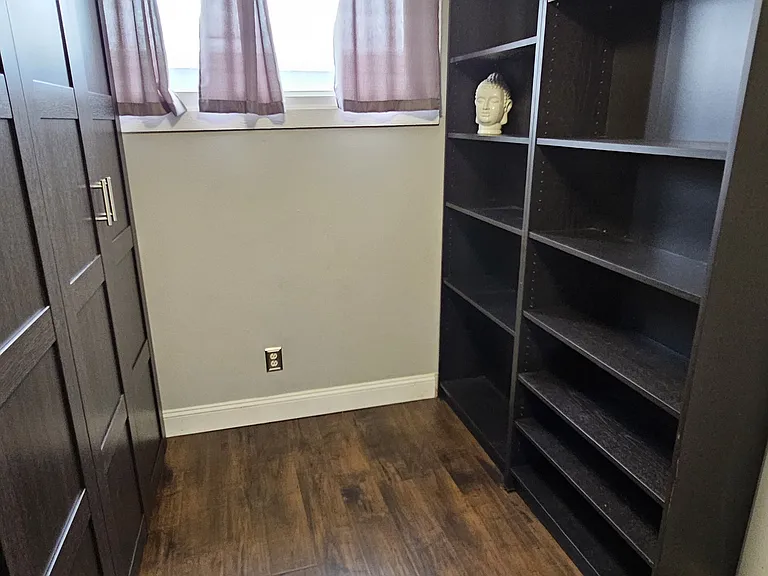 5320 Northrup Ave — Photo 10